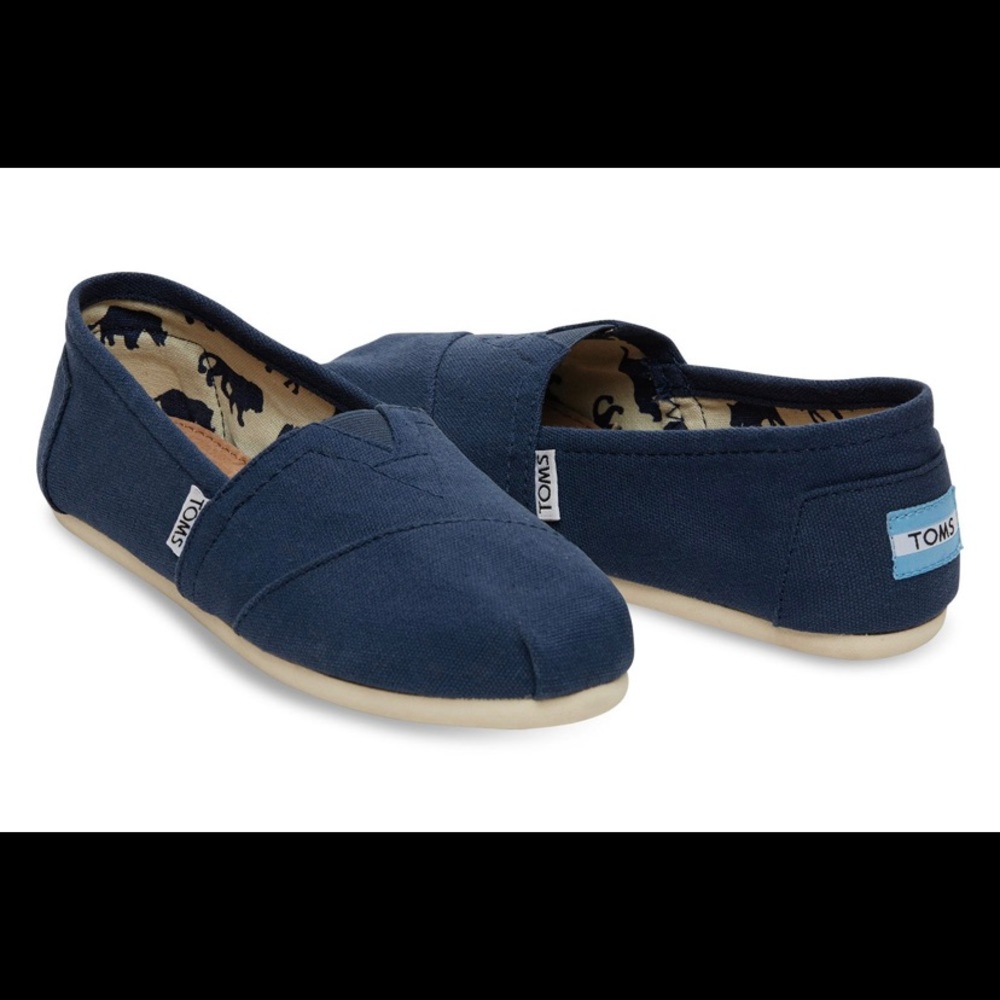 NWT TOMS Navy Women’s Classics